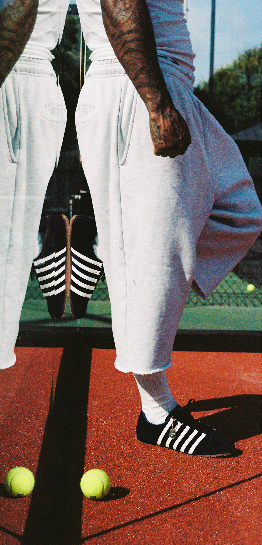 Close shoe of the before the classic ksrc on tennis court